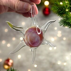 Hand Blown 6 Point Star Fish Sun Catcher/ Christmas Ornament Clear Glass w Pink